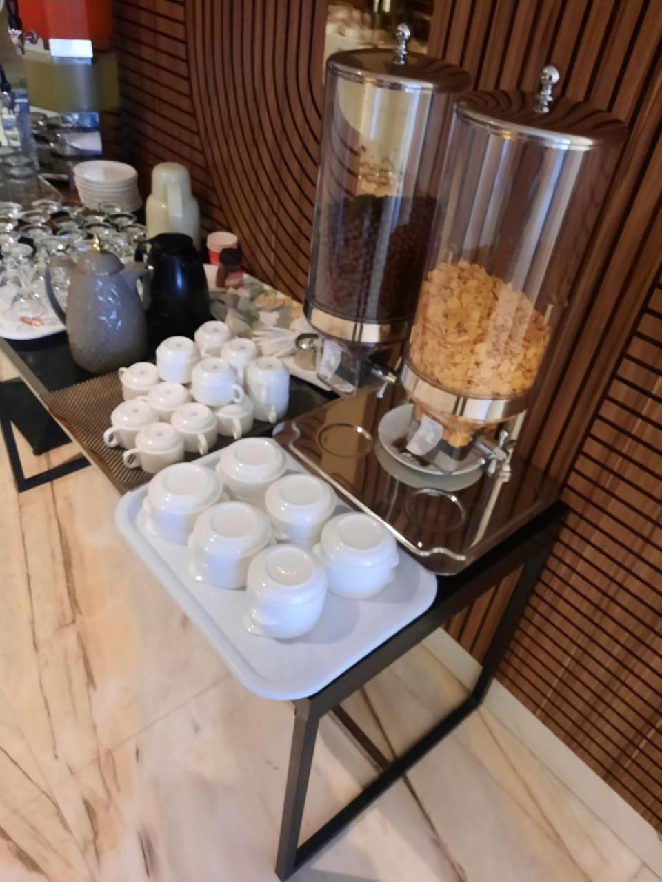 Quiet Jeddah Al Hamra Hotel Luaran gambar