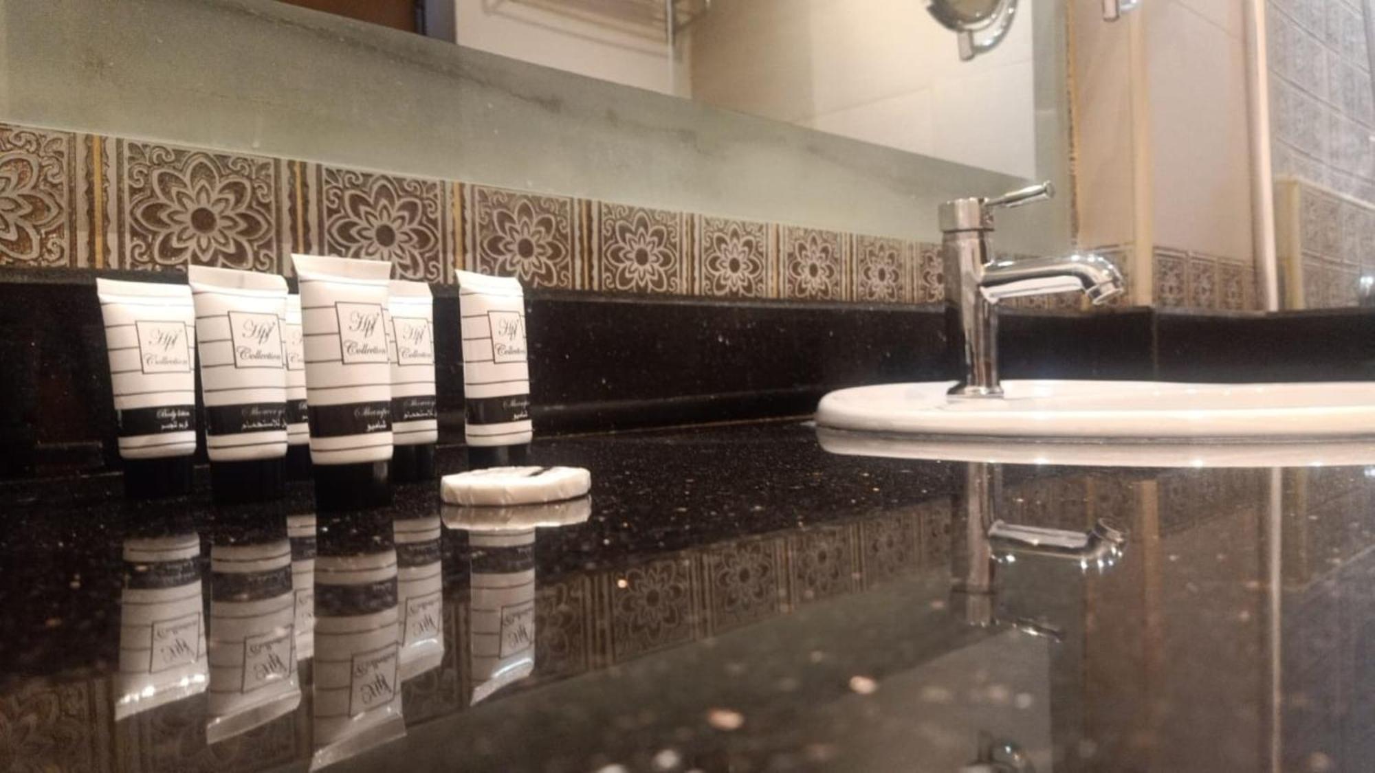 Quiet Jeddah Al Hamra Hotel Luaran gambar