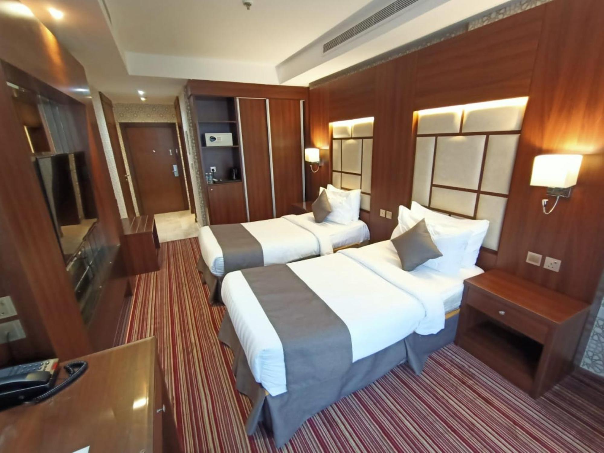 Quiet Jeddah Al Hamra Hotel Luaran gambar