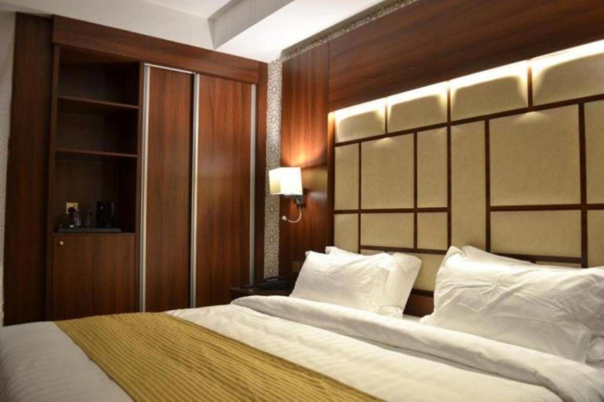 Quiet Jeddah Al Hamra Hotel Luaran gambar